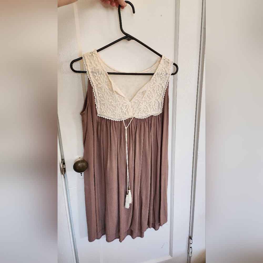 Flowery no sleeve, short dress